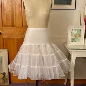 Vintage 1980’s half-slip / crinoline / tulle under-skirt.